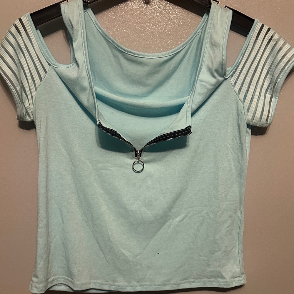 SHEIN Sky Blue Crop Top with Zipper Detail - Picture 2 of 7